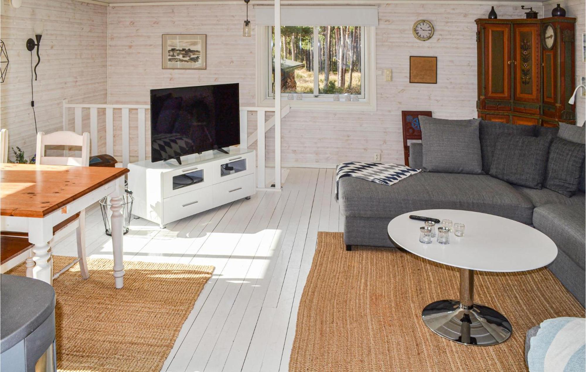 Gorgeous Home In Borrby With Wifi Eksteriør billede
